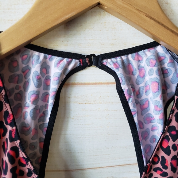 VICTORIA'S SECRET VERY SEXY Plunge Thong Bodysuit Teddy Animal Print Medium - Picture 7 of 13